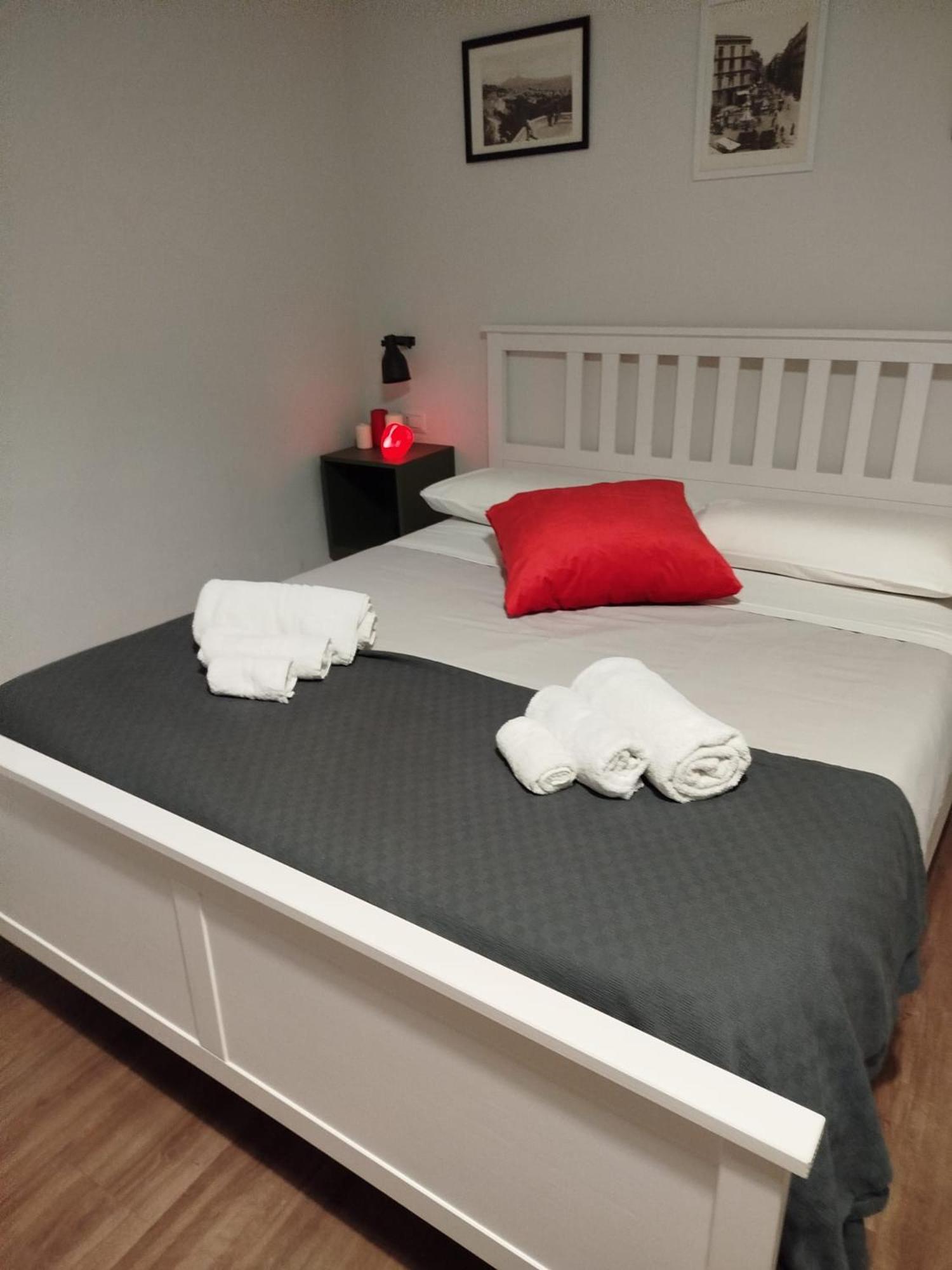 Tammurriata Nera Bedroom Neapol Zewnętrze zdjęcie